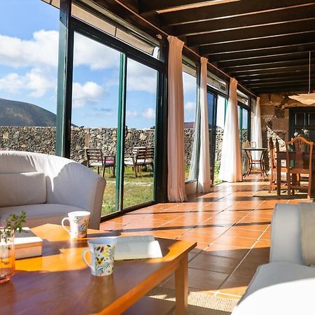 Casa "Entre Vinedos" En Masdache Villa Tias Luaran gambar