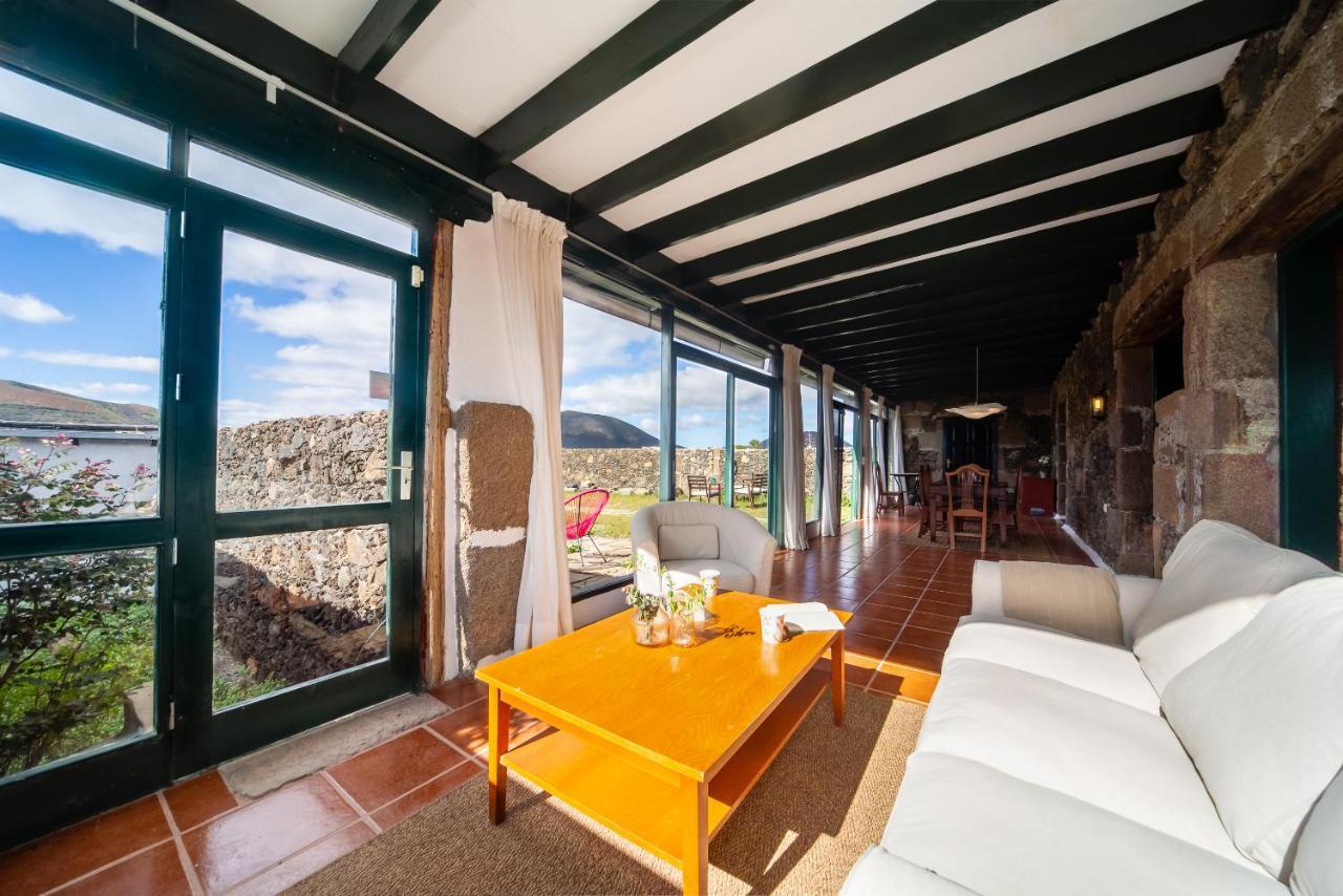 Casa "Entre Vinedos" En Masdache Villa Tias Luaran gambar