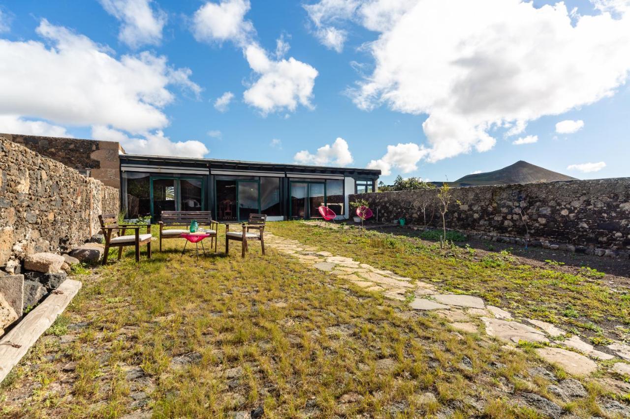 Casa "Entre Vinedos" En Masdache Villa Tias Luaran gambar